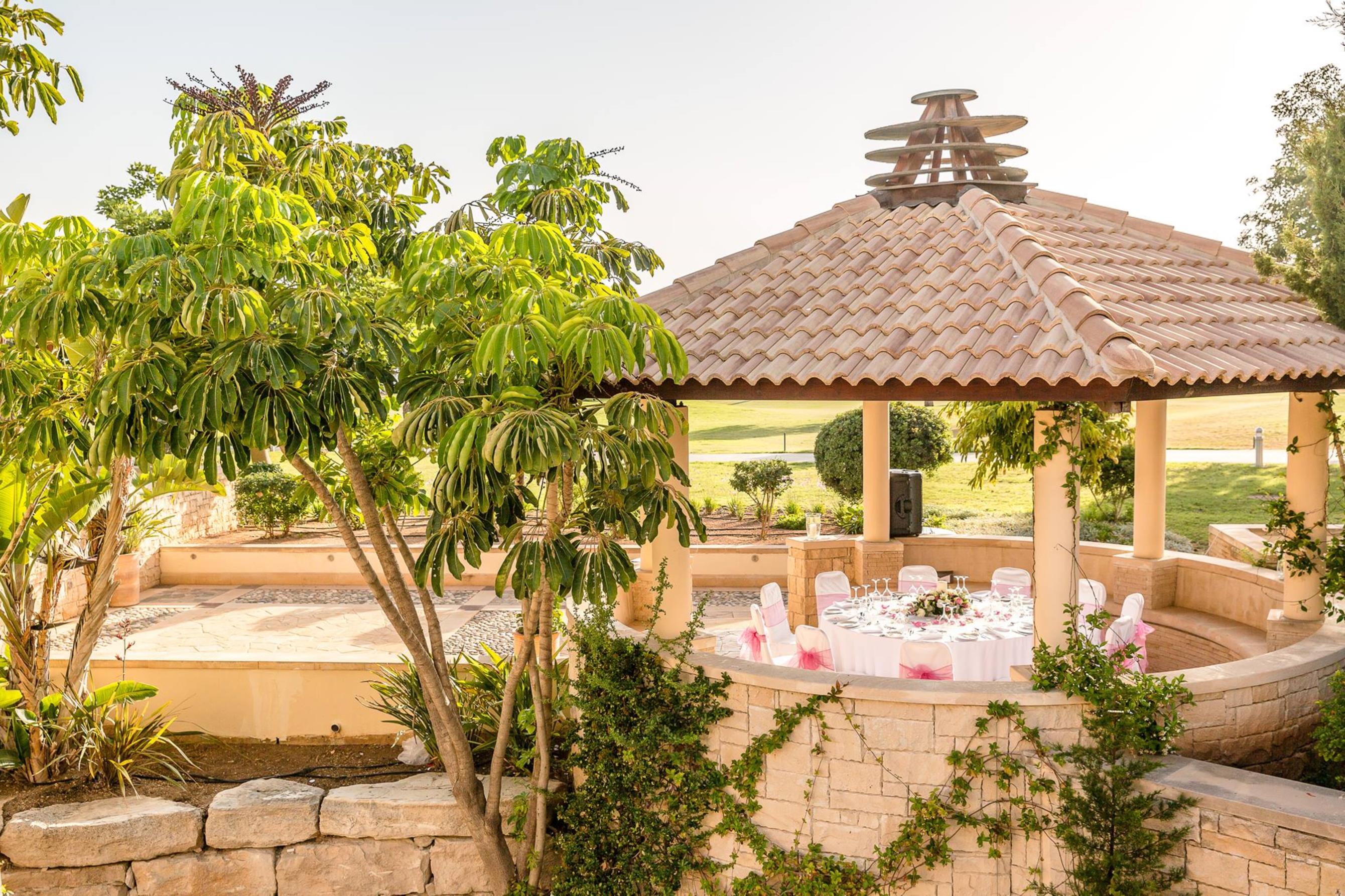 Book your wedding day in Sensatori Aphrodite Hills Resort